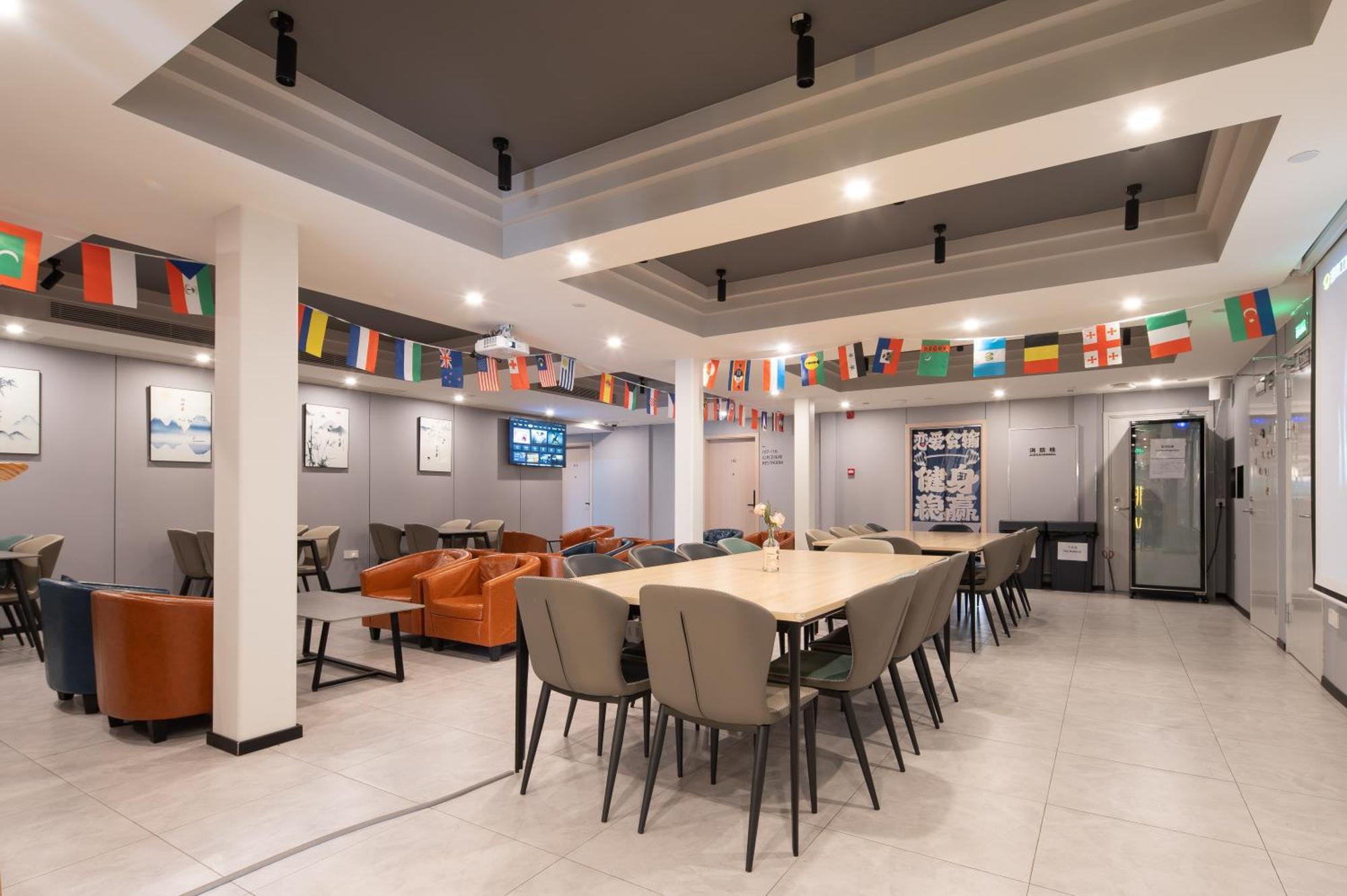 Dayin International Youth Hostel -Near People'S Square & Old Town -Social Area -Bar -Cafe -Gym -Free Laundry Luggage Storage -24H Front Desk -English Service 上海 外观 照片