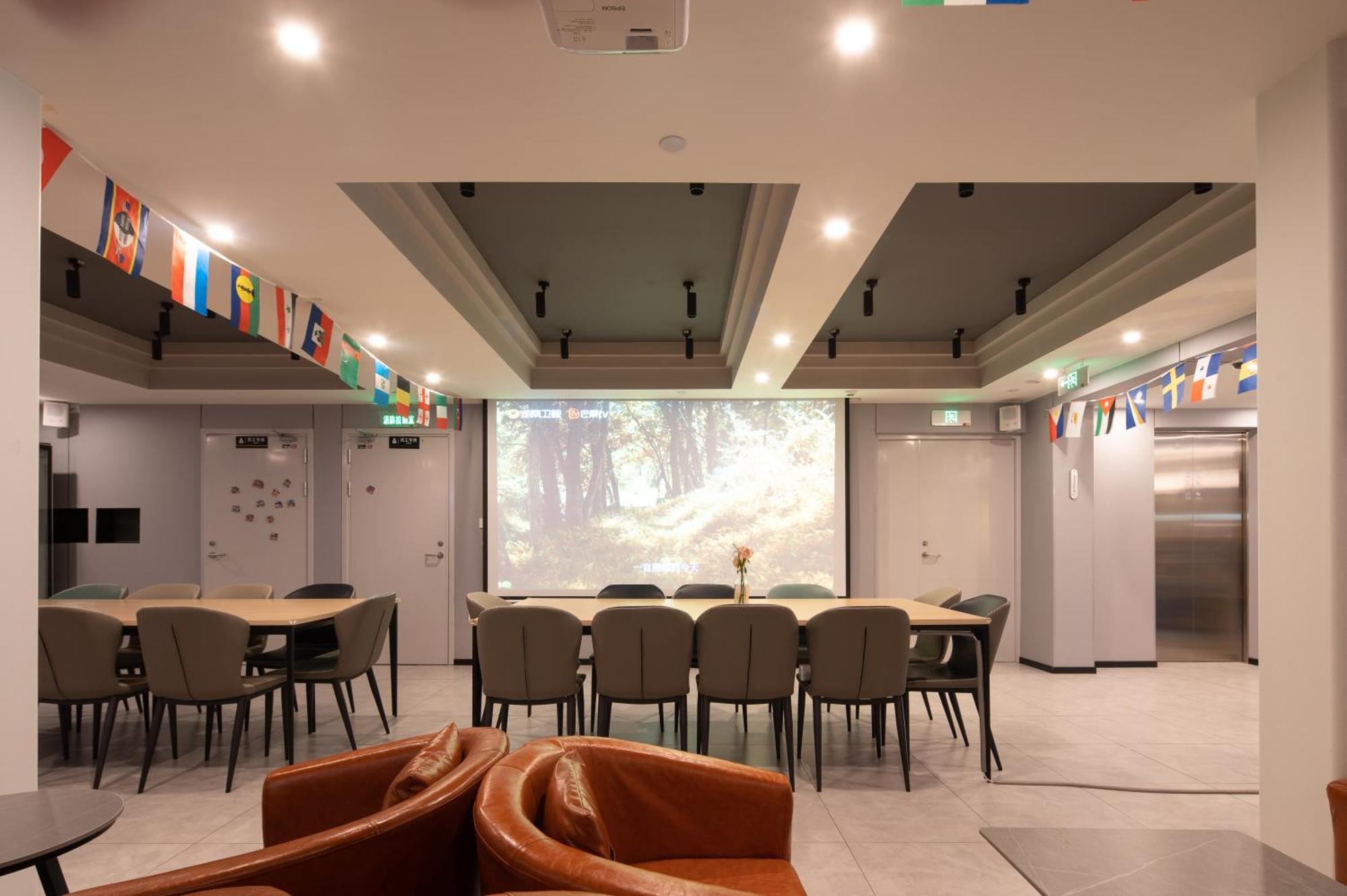 Dayin International Youth Hostel -Near People'S Square & Old Town -Social Area -Bar -Cafe -Gym -Free Laundry Luggage Storage -24H Front Desk -English Service 上海 外观 照片