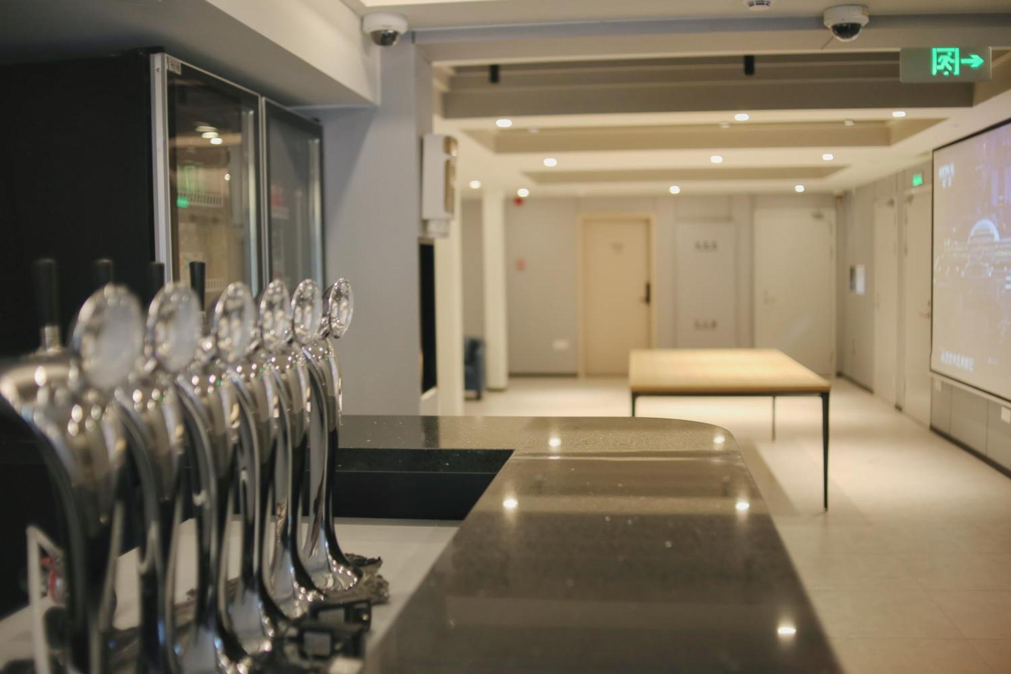 Dayin International Youth Hostel -Near People'S Square & Old Town -Social Area -Bar -Cafe -Gym -Free Laundry Luggage Storage -24H Front Desk -English Service 上海 外观 照片